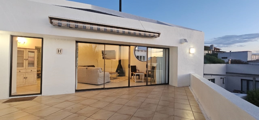 To Let 3 Bedroom Property for Rent in Middedorp Western Cape